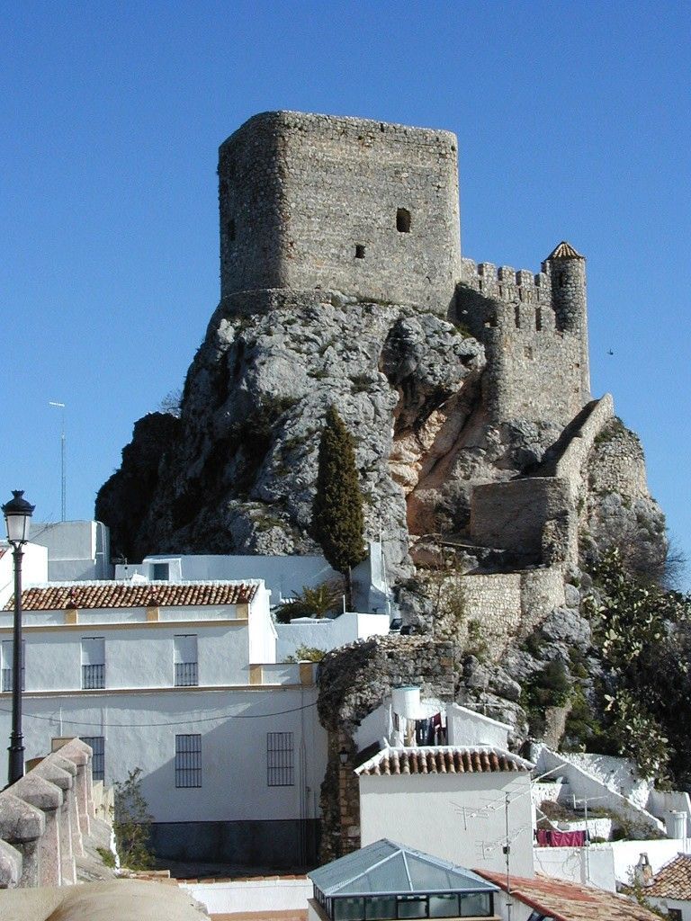 Castillo de Olvera.
