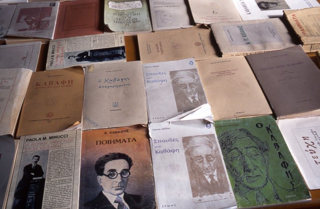 Obras de Cavafis en su casa museo de Alejandría.