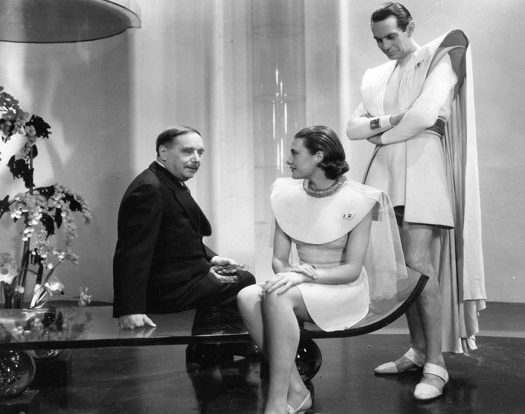H. G. Wells, Pearl Argyle y Raymond Massey.