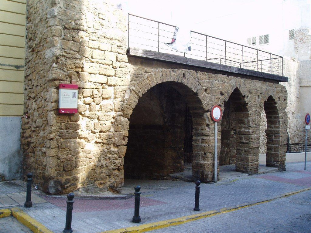 Arco de los Blanco en Cádiz.