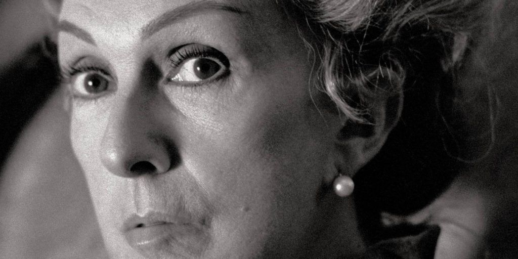 Amparo Rivelles da vida a Bernarda Alba en la cinta mexicana.