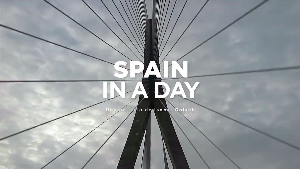 Un fotograma de la película con el Puente de la Constitución de Cádiz de fondo.