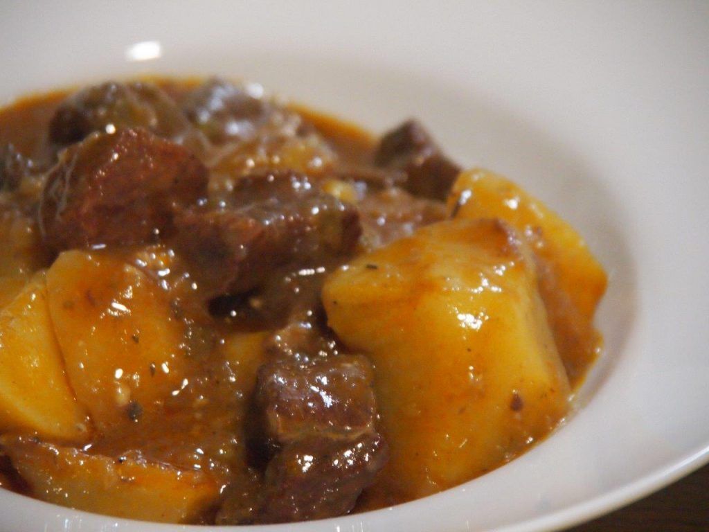 Carne con patatas.