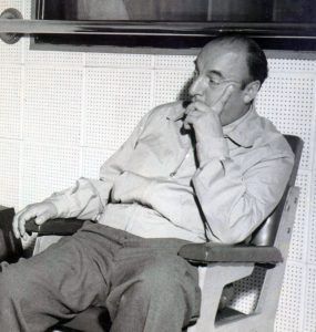 Neruda, uno de los autores reseñados por Saladrigas.